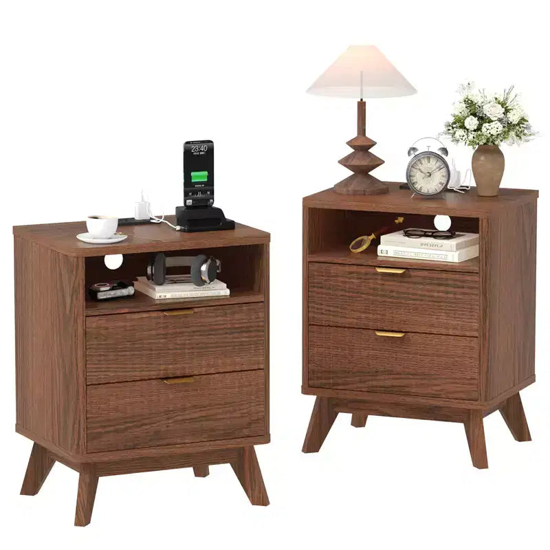 Comodino scanalato con 2 cassetti e ripiano aperto, stazione di ricarica integrata, 2 prese CA + 2 USB, legno