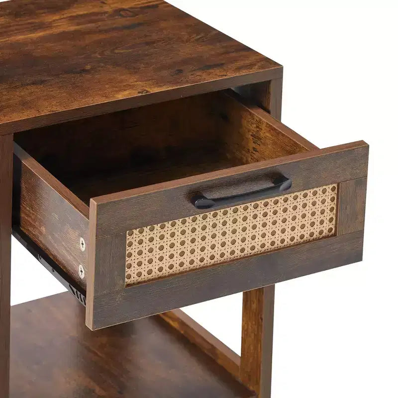 Comodino in rattan con cassetto e ripiano aperto, struttura in legno massello, comodino in stile rustico, marrone rustico