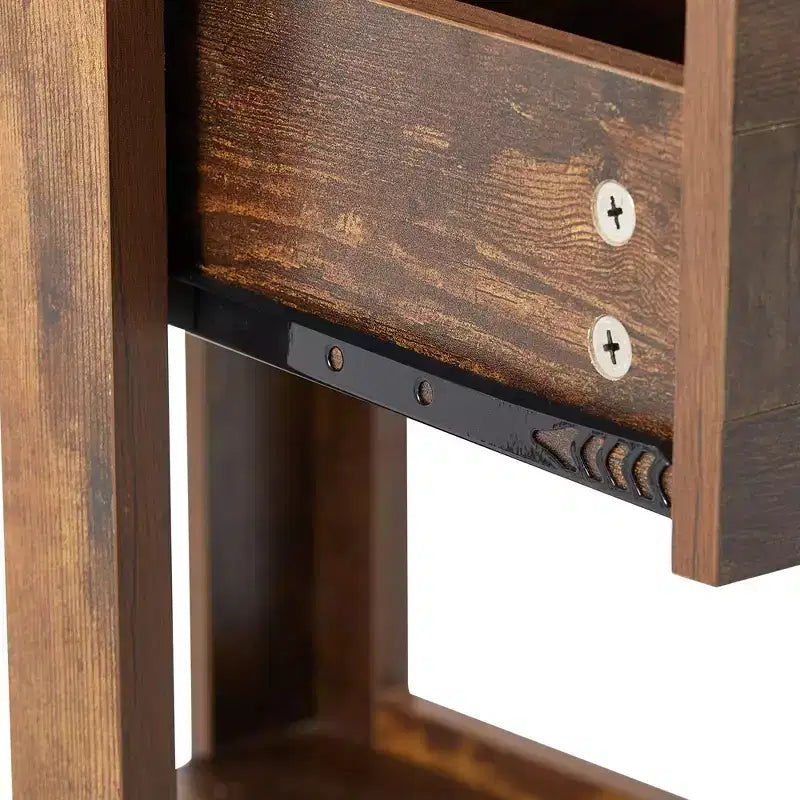 Comodino in rattan con cassetto e ripiano aperto, struttura in legno massello, comodino in stile rustico, marrone rustico